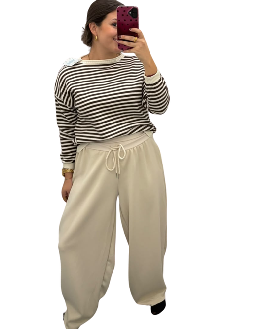 Pantalón chandal detalle cintura beige