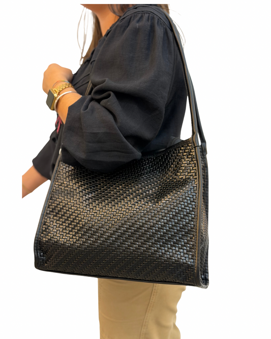 Bolso trenzado cuadrado negro