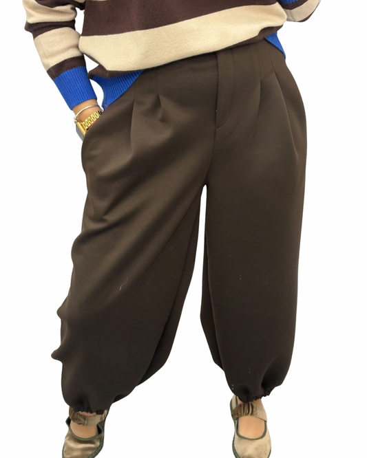 Pantalón de pinzas chándal marrón chocolate