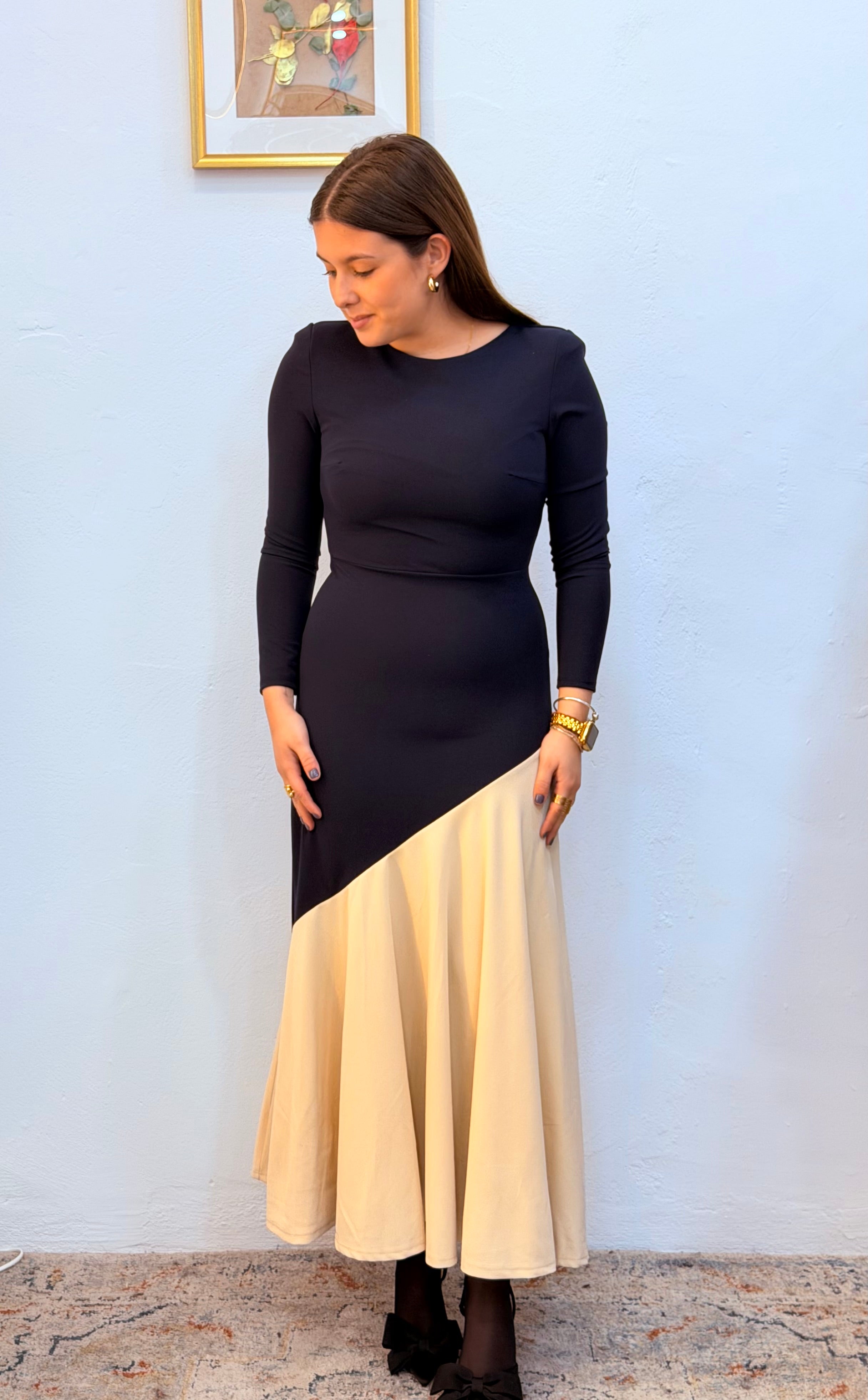 Vestido bicolor azul marino y beige