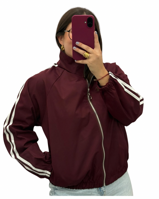 Chaquetas dos rayas burdeos