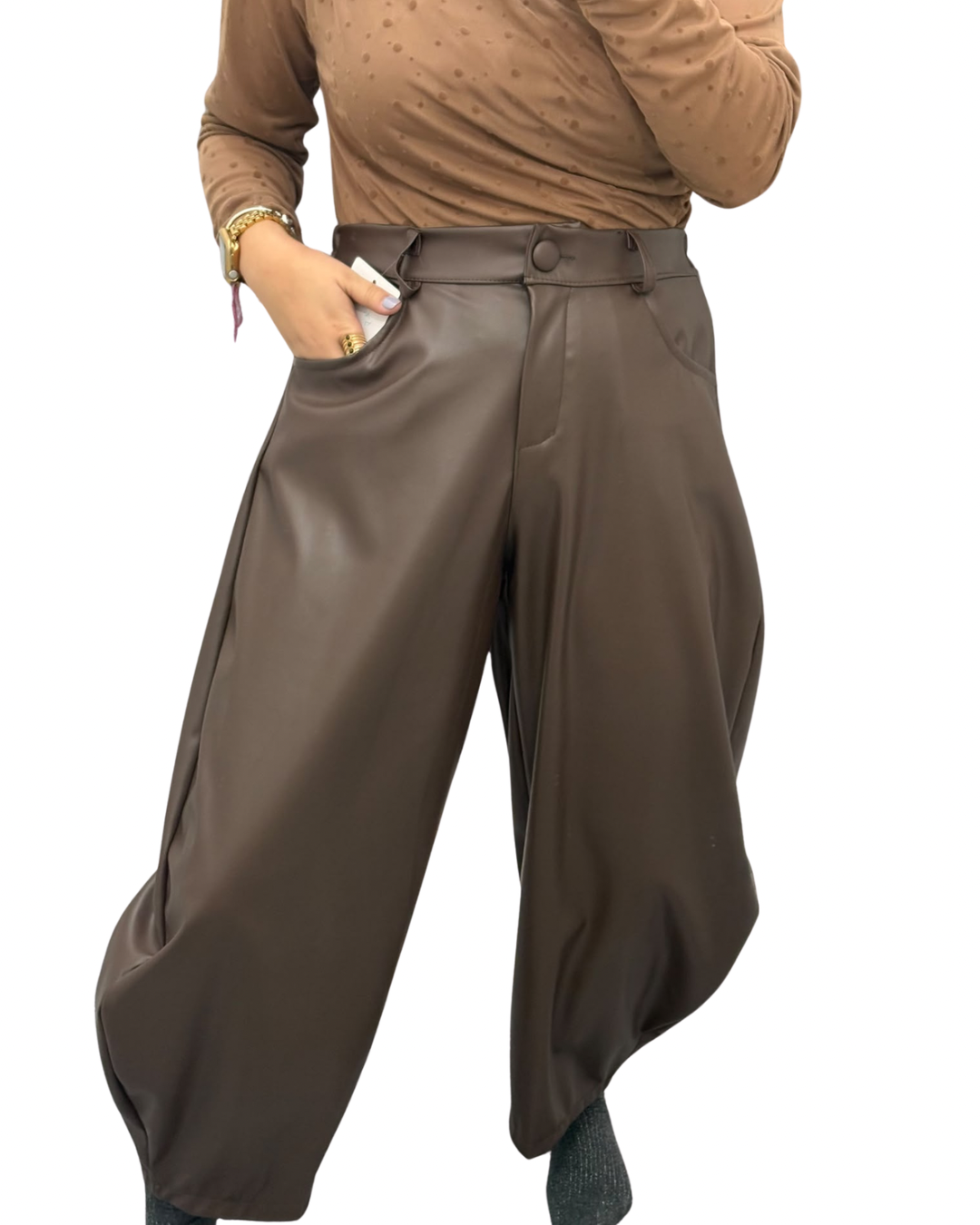 Pantalón polipiel marrón
